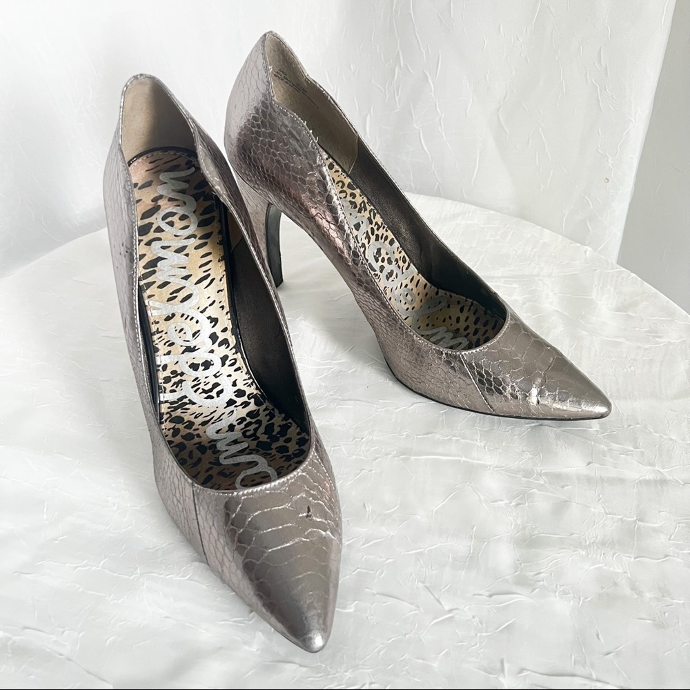 SAM EDELMAN Metallic Snake Skin Pointed Toe “Sadi” pump